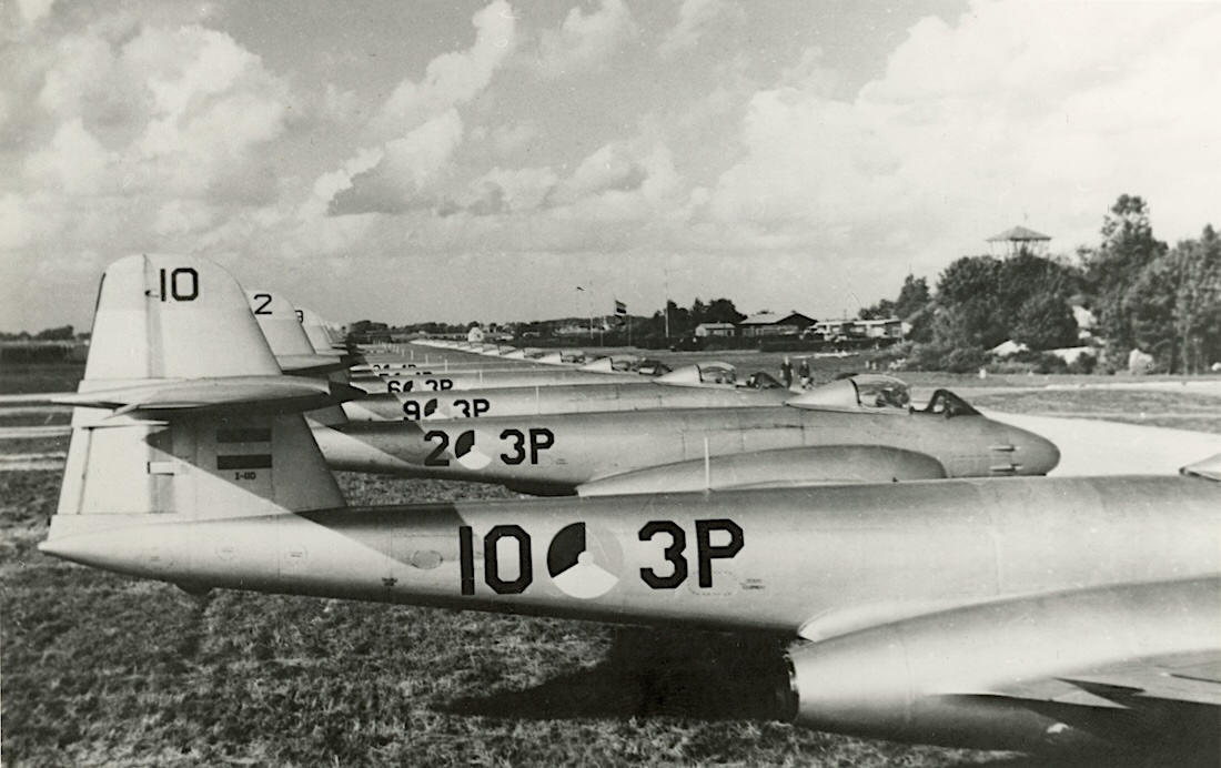 Naam: Foto 404. Gloster Metor 8. - Ned. mil. na 1945 - 18.9.2024.0151.jpg
Bekeken: 14
Grootte: 214,0 KB