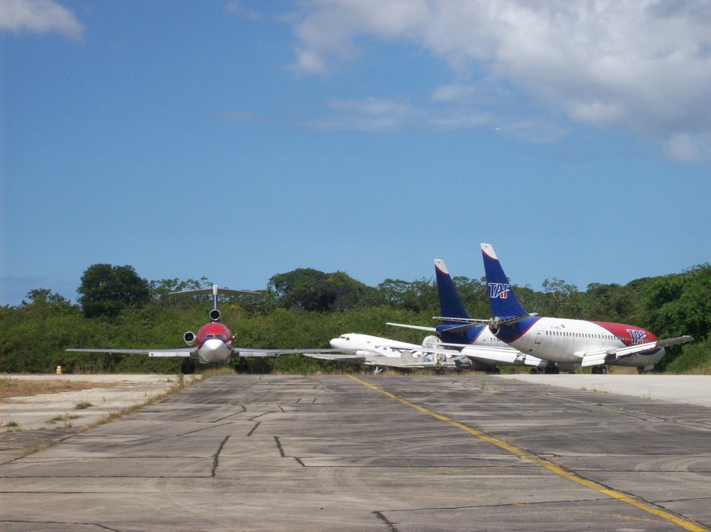 Naam: B727 , B737 , DC 3 - Fortaleza..jpg
Bekeken: 450
Grootte: 105,1 KB