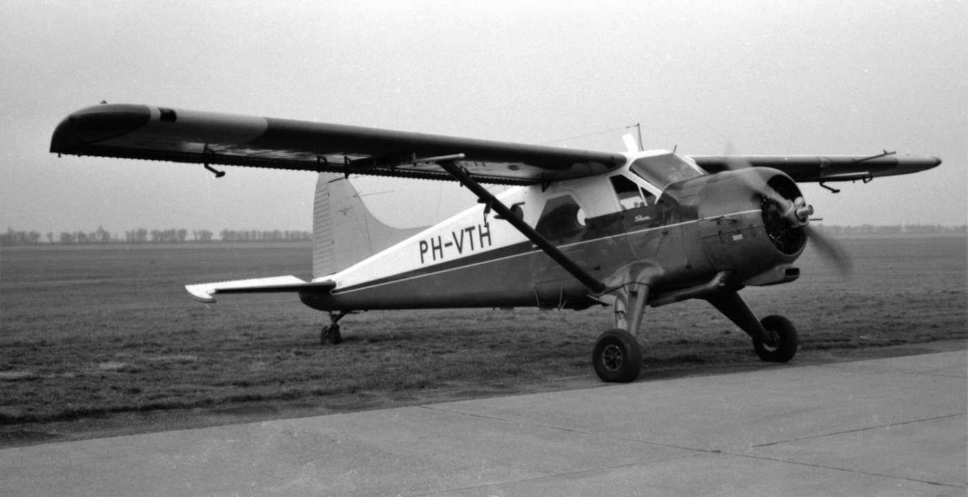 Naam: 100. DHC-2 Beaver TH-Delft (zonde dat deze ook weg is).jpg
Bekeken: 1014
Grootte: 146,8 KB