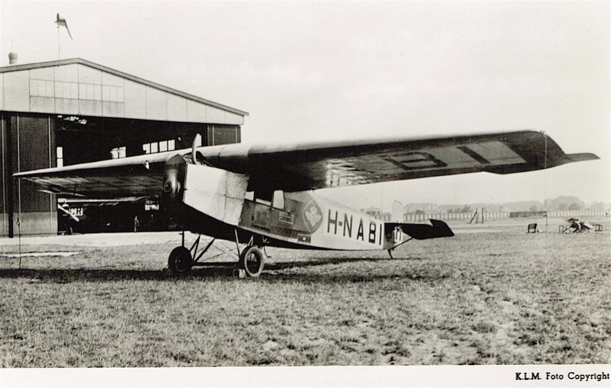 Naam: Kaart 558. H-NABI. Fokker F.III. 300, kopie.jpg
Bekeken: 854
Grootte: 121,8 KB