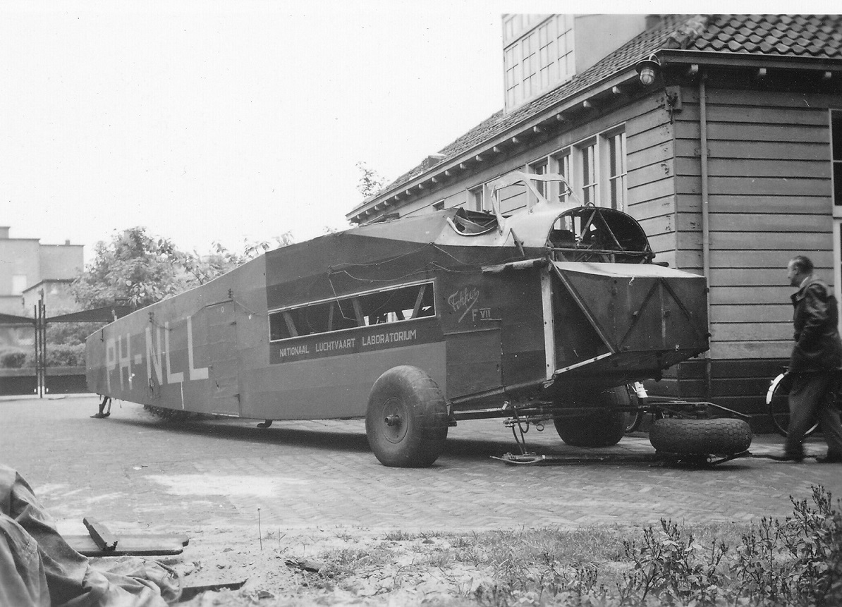 Naam: 22.jpg
Bekeken: 1791
Grootte: 358,3 KB