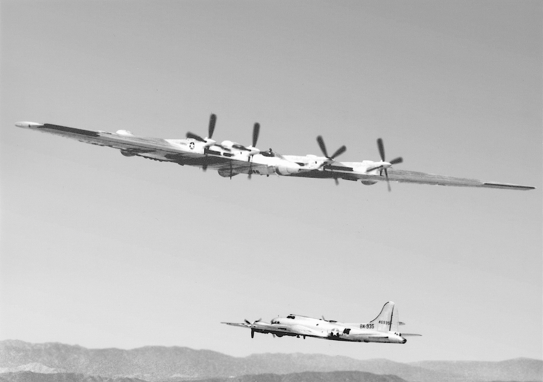 Naam: Foto 829. Northrop XB-35 met B-17 begeleiding. 400dpi. 1100 pixels breed.jpg
Bekeken: 183
Grootte: 471,9 KB