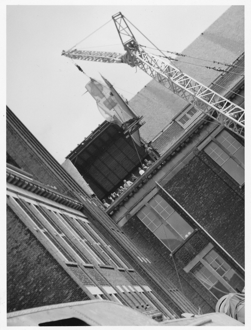 Naam: 44.jpg
Bekeken: 686
Grootte: 313,3 KB