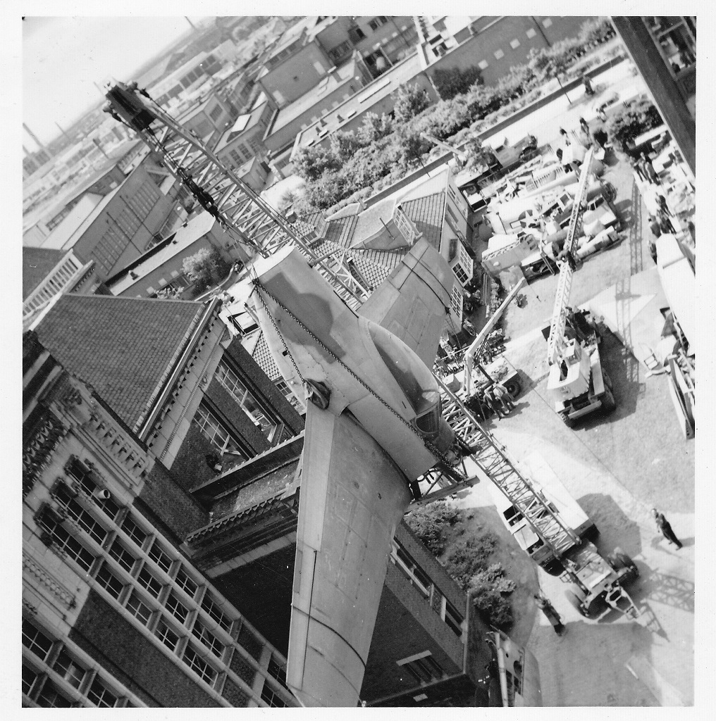 Naam: 48.jpg
Bekeken: 704
Grootte: 447,5 KB