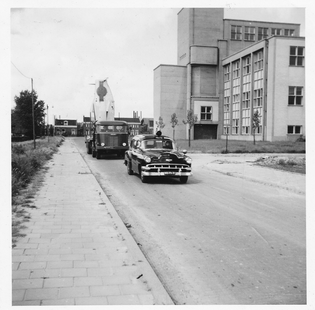 Naam: 56.jpg
Bekeken: 625
Grootte: 319,5 KB