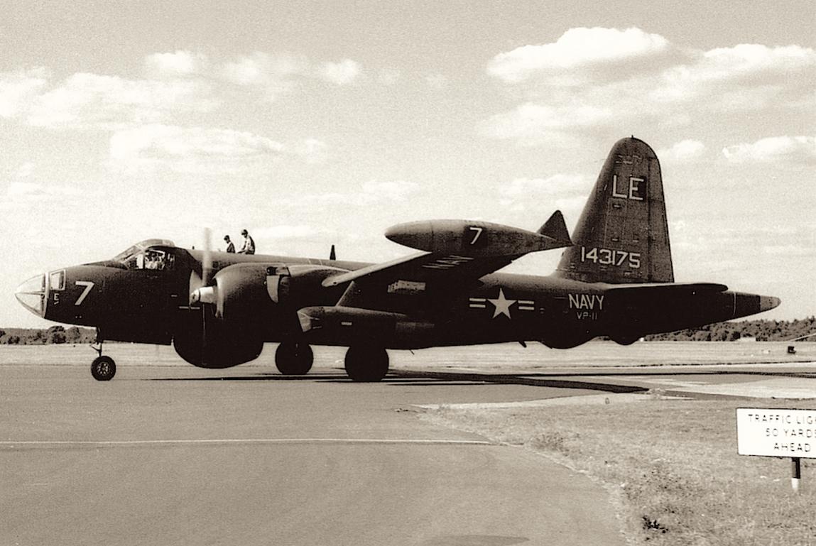 Naam: Foto 80. US Navy VP-11 Lockheed P2V-7 143175 at Blackbushe (1959).jpg
Bekeken: 569
Grootte: 114,9 KB