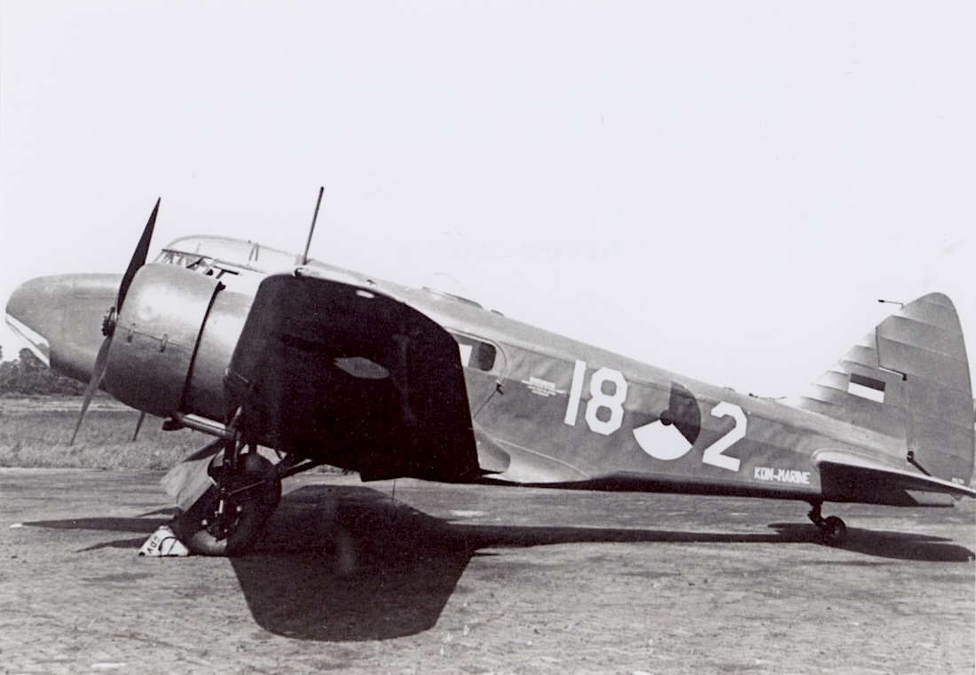 Naam: #510. 18-2 (eerdere registraties A-2 en R-2). Airspeed Oxford - map nl div. 0018 - 1100 breed.jpg
Bekeken: 19
Grootte: 193,7 KB