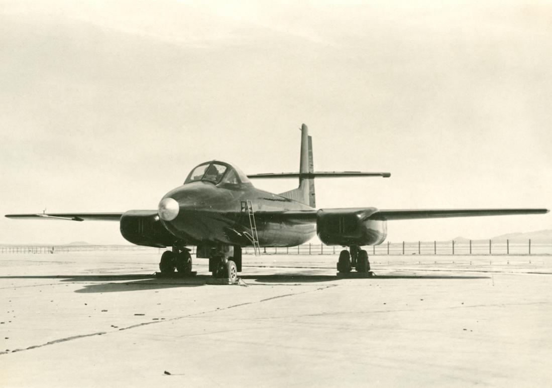 Naam: Foto 782. Curtiss-Wright XP-87 (later XF-87) Blackhawk. 1100 breed.jpg
Bekeken: 492
Grootte: 59,9 KB