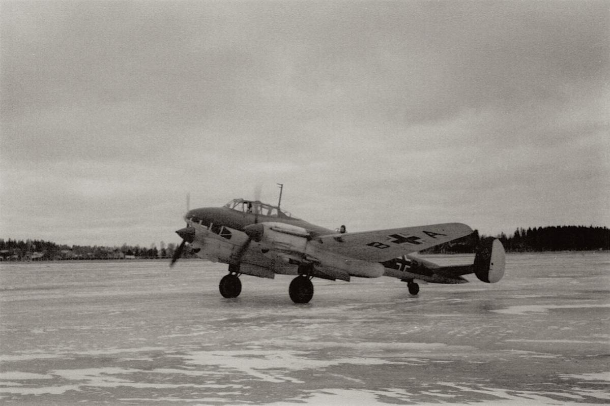 Naam: Beute Petlyakov Pe-2 kopie.jpg
Bekeken: 773
Grootte: 105,5 KB