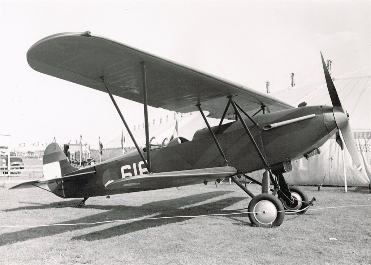 Naam: Foto 84. '618'. Fokker C.Vd. Soesterberg 1953, kopie.jpg
Bekeken: 880
Grootte: 122,1 KB