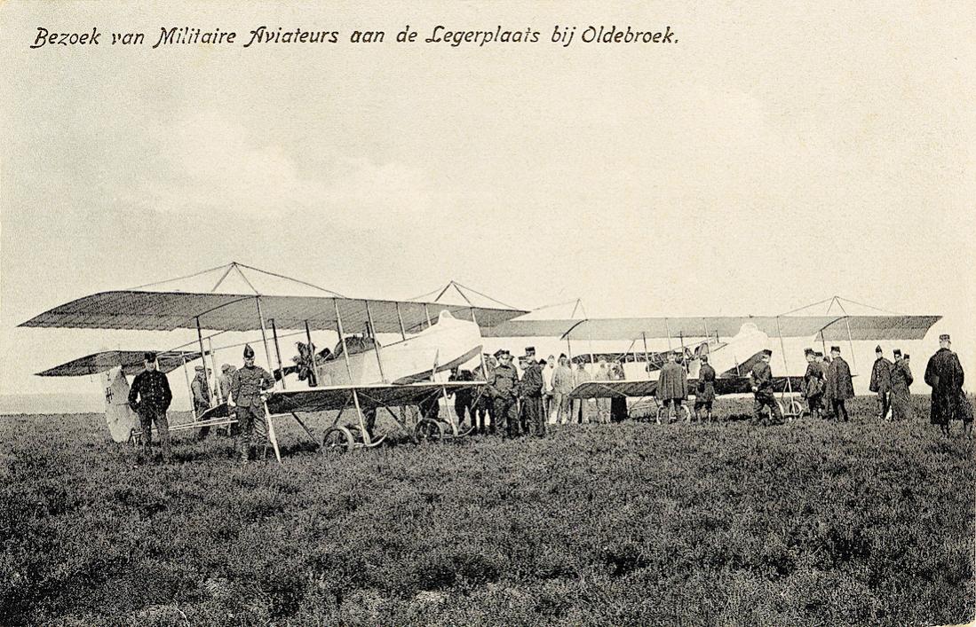Naam: Kaart 854. Bezoek van Militaire Aviateurs aan de Legerplaats bij Oldebroek. 1100 breed.jpg
Bekeken: 604
Grootte: 199,9 KB