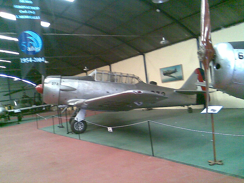 Naam: T-6G Texan in Uruguayan Air Force Aeronautic Museum in Montevideo, Uruguay.jpg
Bekeken: 342
Grootte: 102,1 KB