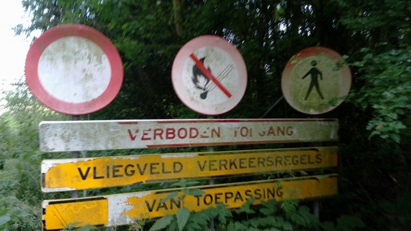 Naam: Langs de oude betonnen taxi track naar rnw 24.jpg
Bekeken: 1095
Grootte: 194,6 KB