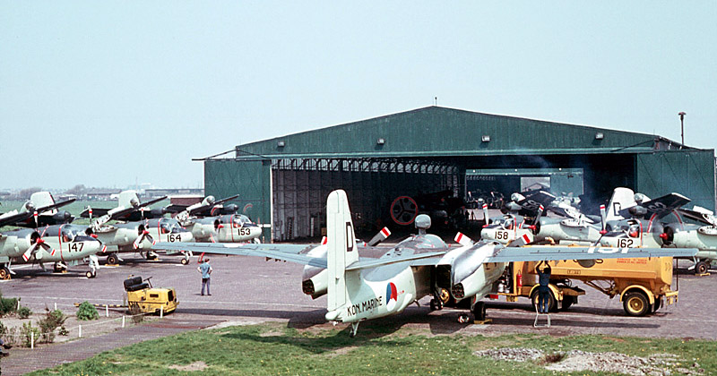 Naam: MVKV, Sq 4 platform, klaar maken voor opvliegen.JPG
Bekeken: 1147
Grootte: 129,8 KB