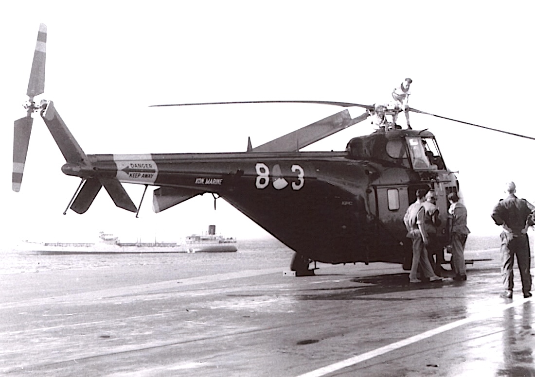 Naam: #486. 8-3 (077) 'Cleopatra). Sikorsky S-55, HO4S-3 (UH-19F).jpg
Bekeken: 77
Grootte: 178,6 KB