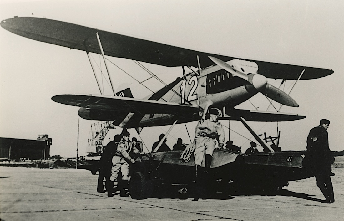 Naam: Foto 684. Heinkel He 51D. 1100 breed.jpeg
Bekeken: 425
Grootte: 402,9 KB