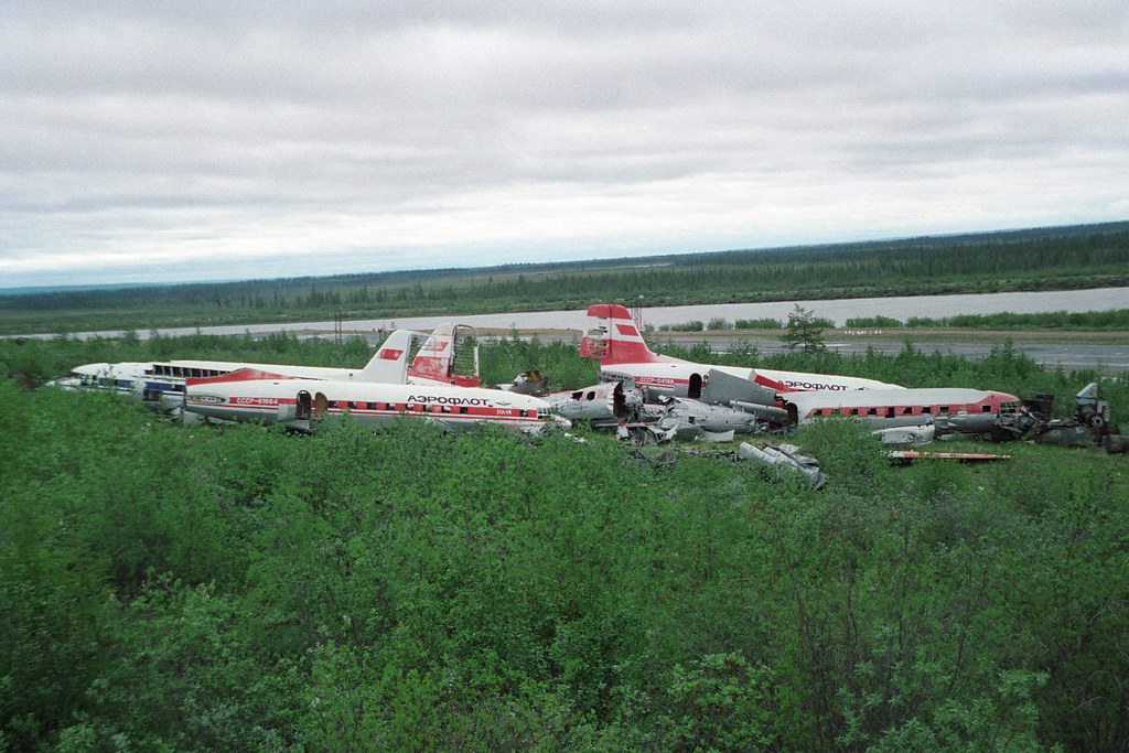 Naam: Dumped IL-14s at Cherskiy.jpg
Bekeken: 542
Grootte: 256,5 KB