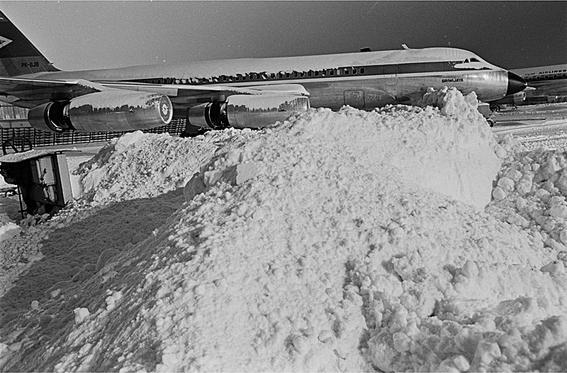 Naam: a10  Winter '66  Garuda op SPL.  Kouwe Coronado.jpg
Bekeken: 2022
Grootte: 194,8 KB